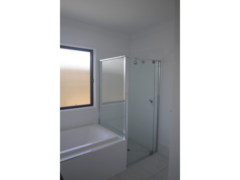 26 Kalbarri Cr, Peregian Springs QLD 4573