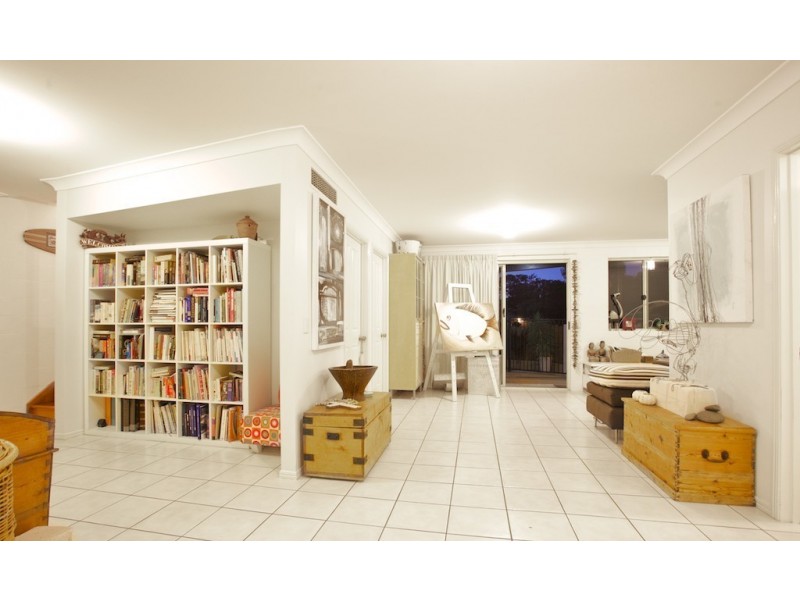 23 Woodcliffe Cres, Woody Point QLD 4019