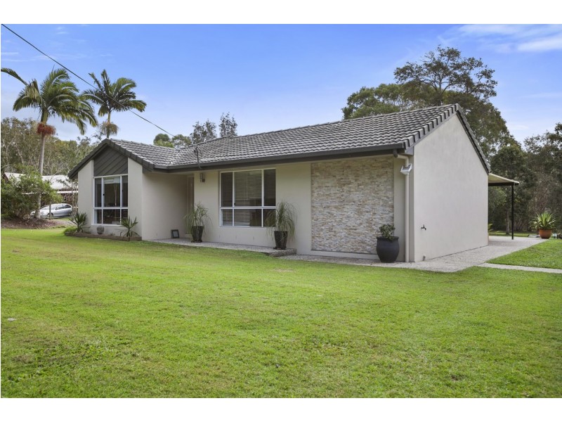 25 Misty Lane, Cooroibah QLD 4565