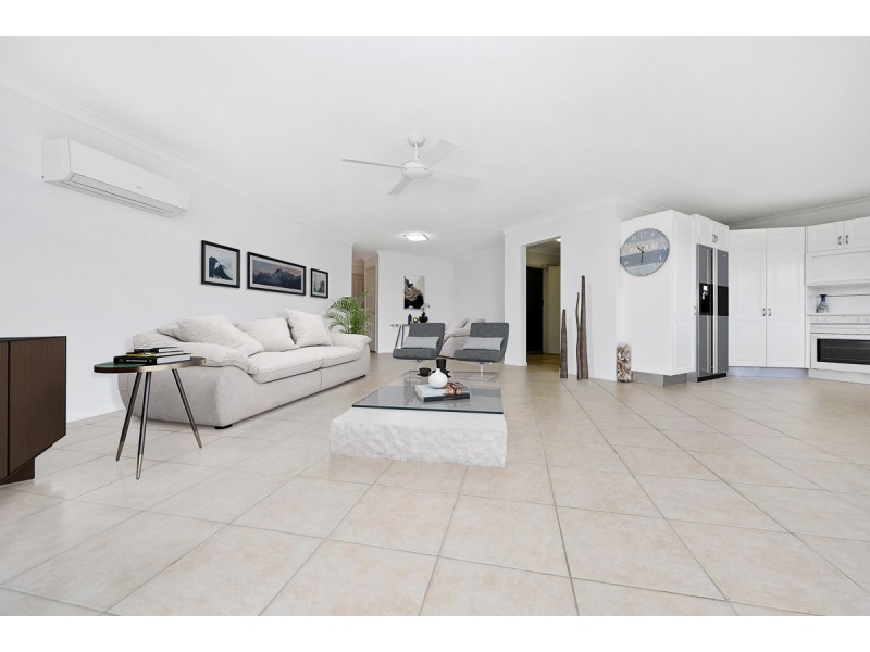 1/25 Buderim Ave, Mooloolaba QLD 4557