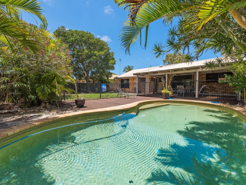 11 Orcades Street, Sunrise Beach QLD 4567
