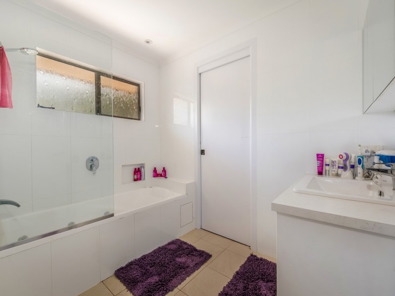 11 Orcades Street, Sunrise Beach QLD 4567