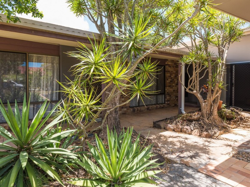 11 Orcades Street, Sunrise Beach QLD 4567