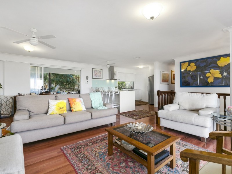 18 Orient Drive, Sunrise Beach QLD 4567