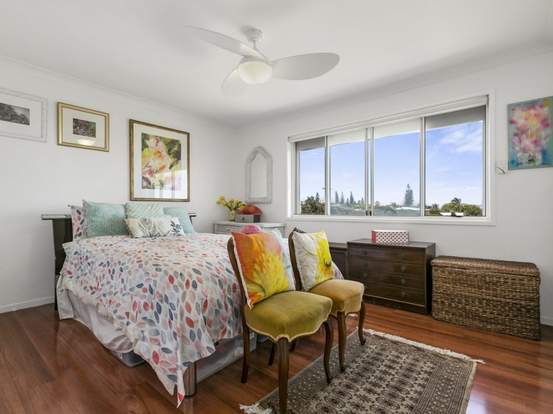 18 Orient Drive, Sunrise Beach QLD 4567