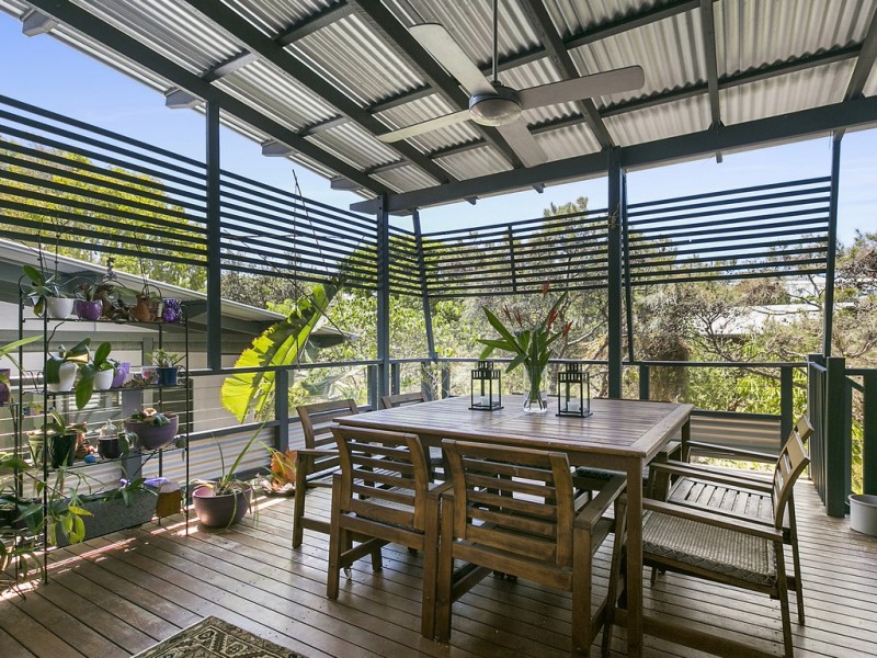 4 Captains Court, Sunrise Beach QLD 4567