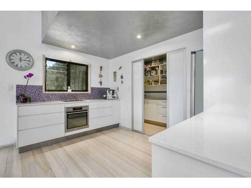 4 Captains Court, Sunrise Beach QLD 4567