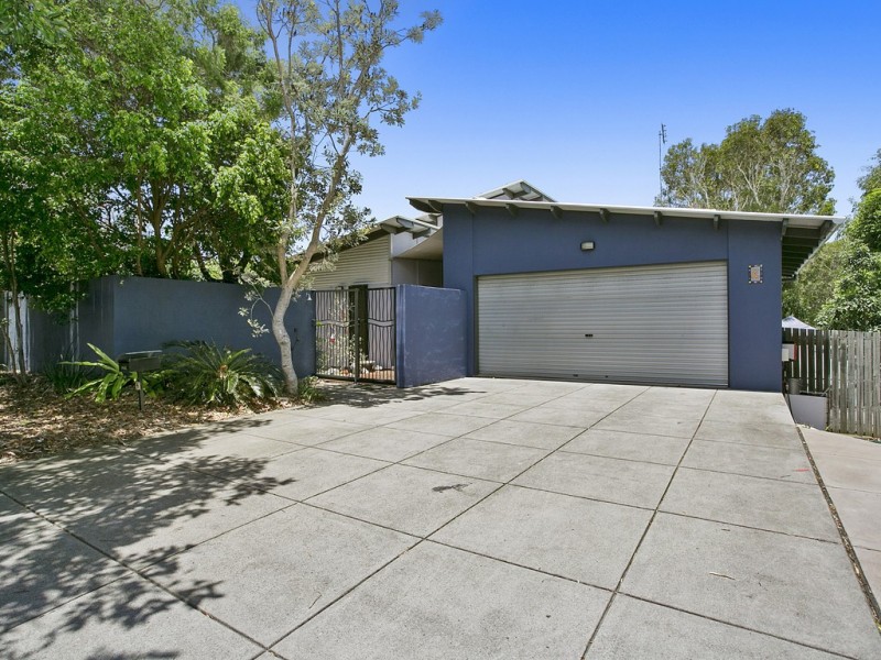 4 Captains Court, Sunrise Beach QLD 4567