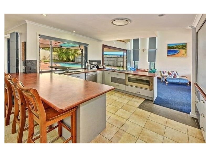 14 Jarrah St, Minyama QLD 4575