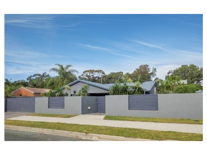 14 Jarrah St, Minyama QLD 4575