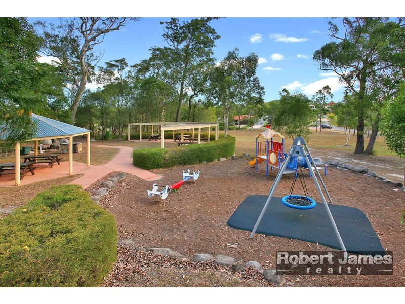 7 Parkview Parade, Peregian Springs QLD 4573