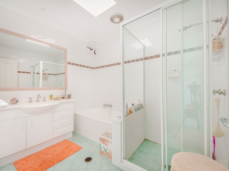 Unit 2,    5 Ketch Place         “L’avenir”, Noosaville QLD 4566