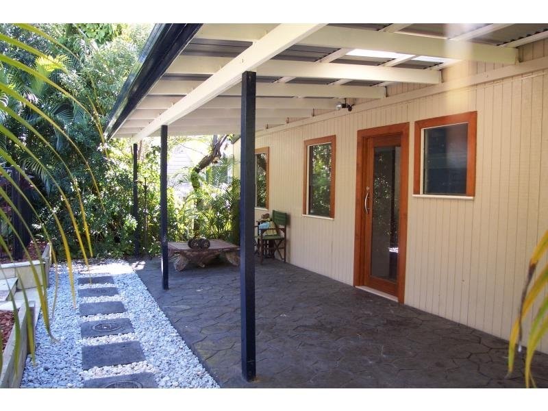 4 Pines Avenue, Cooroibah QLD 4565