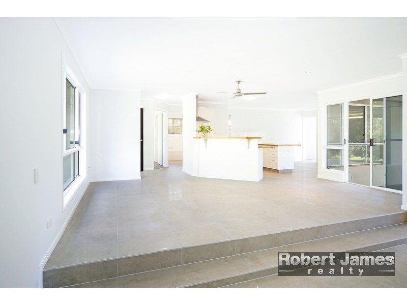 25 Misty Lane, Cooroibah QLD 4565