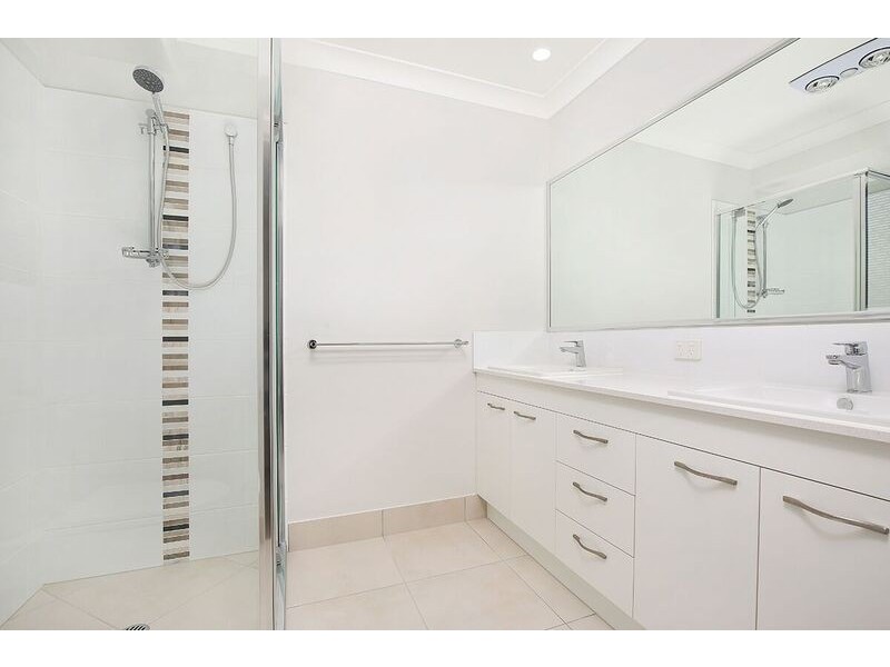 10 Majella Cl, Peregian Springs QLD 4573