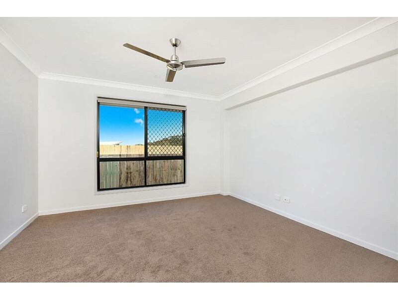 10 Majella Cl, Peregian Springs QLD 4573