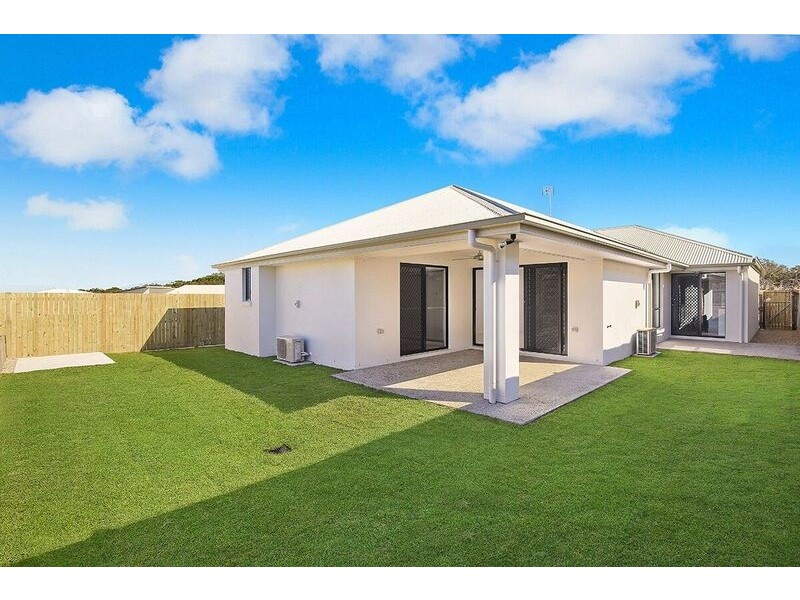 10 Majella Cl, Peregian Springs QLD 4573