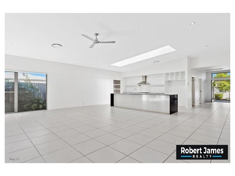 15 Cobblestone Place, Peregian Springs QLD 4573