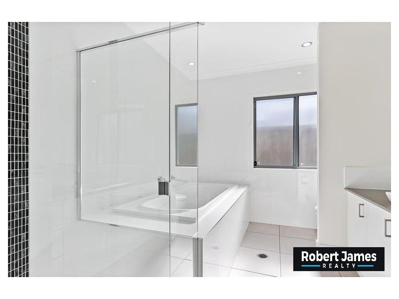15 Cobblestone Place, Peregian Springs QLD 4573