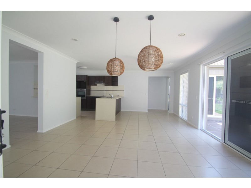 9 Kingsmill Cct, Peregian Springs QLD 4573