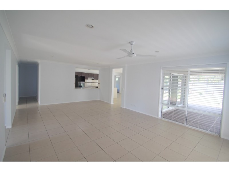 9 Kingsmill Cct, Peregian Springs QLD 4573