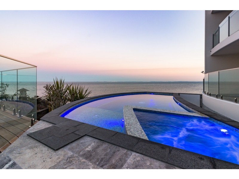 19/36 Woodcliffe Cresent, Woody Point QLD 4019