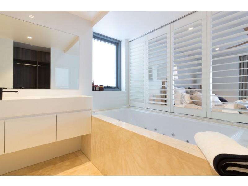 19/36 Woodcliffe Cresent, Woody Point QLD 4019