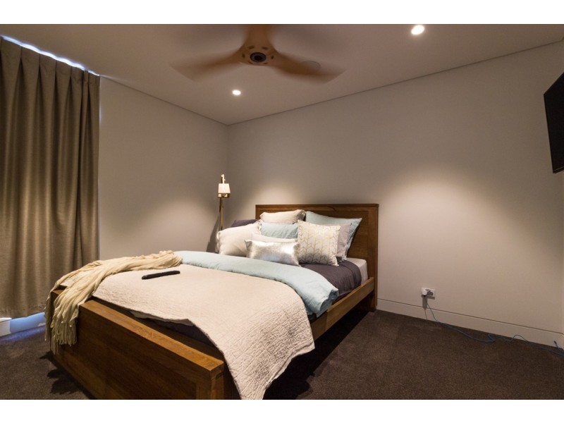 19/36 Woodcliffe Cresent, Woody Point QLD 4019