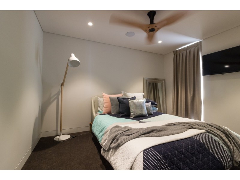 19/36 Woodcliffe Cresent, Woody Point QLD 4019