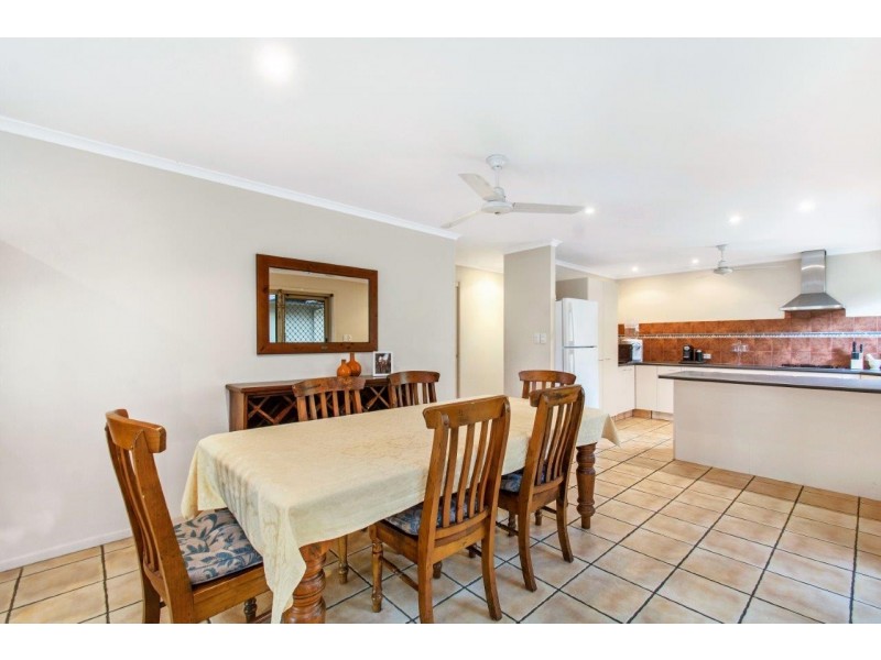 8 Dayspring Street, Sunrise Beach QLD 4567