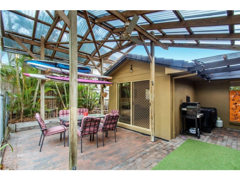 8 Dayspring Street, Sunrise Beach QLD 4567