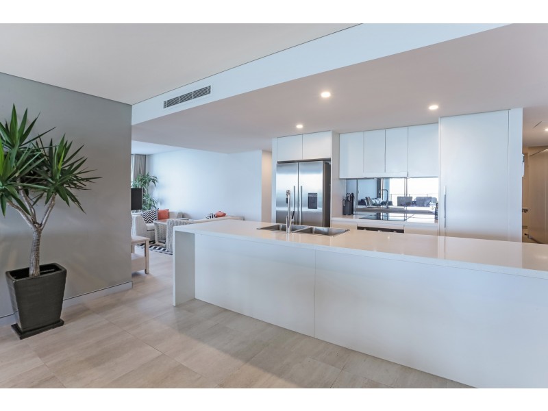 18/36 Woodcliffe Crescent, Woody Point QLD 4019