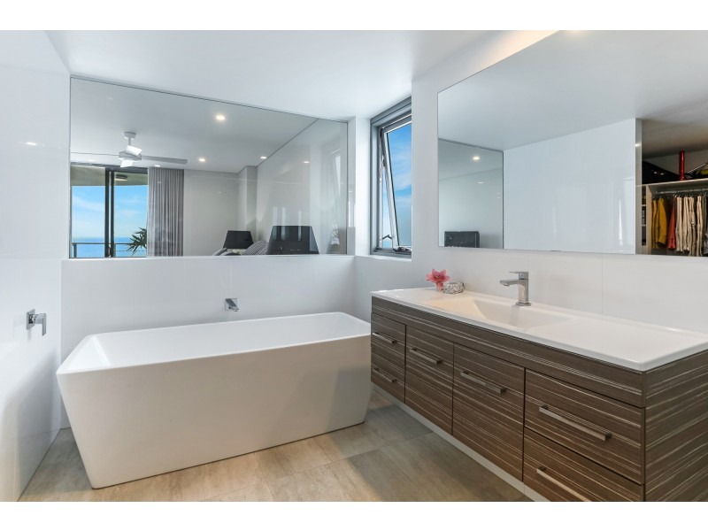 18/36 Woodcliffe Crescent, Woody Point QLD 4019