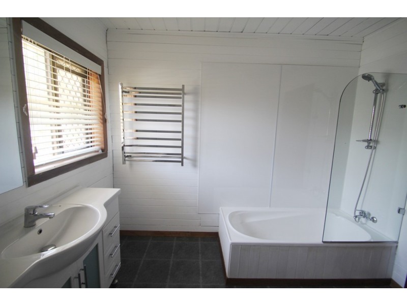 6 Crystal Street, Cooroy QLD 4563