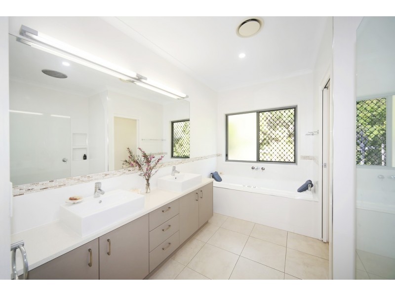 13 Paige Lane, Doonan QLD 4562