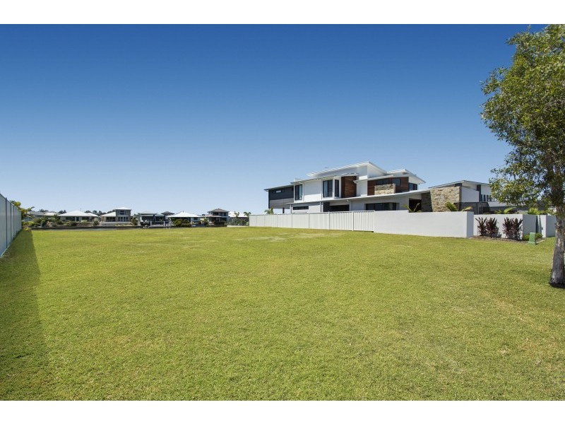 24 North Point Crescent, Pelican Waters QLD 4551