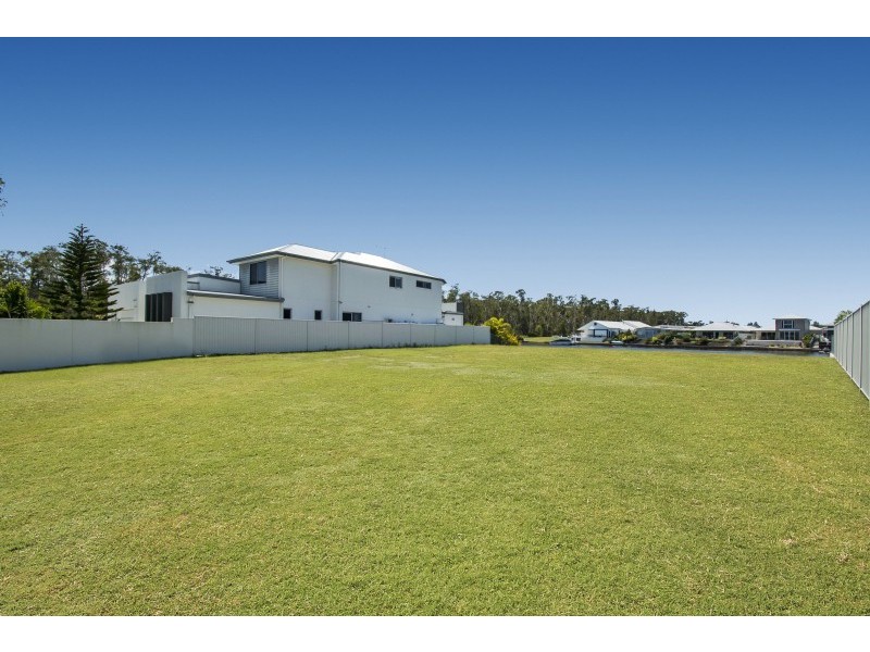 24 North Point Crescent, Pelican Waters QLD 4551