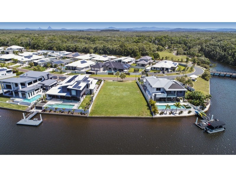 24 North Point Crescent, Pelican Waters QLD 4551