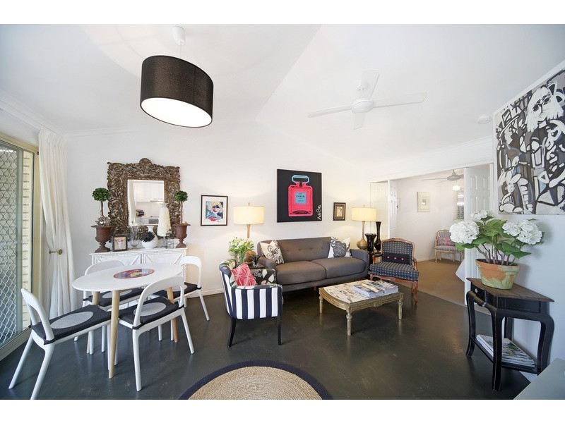 1/3 Sylvia Street, Noosaville QLD 4566