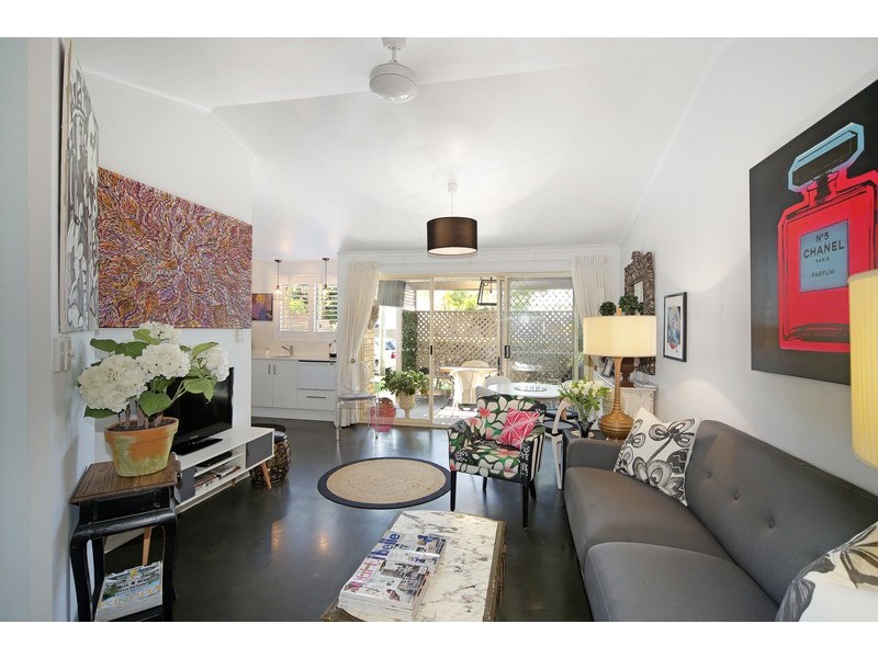 1/3 Sylvia Street, Noosaville QLD 4566