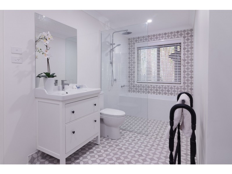 9 Smiths Road, Tinbeerwah QLD 4563