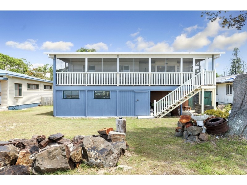 13 Grace Street, Beachmere QLD 4510