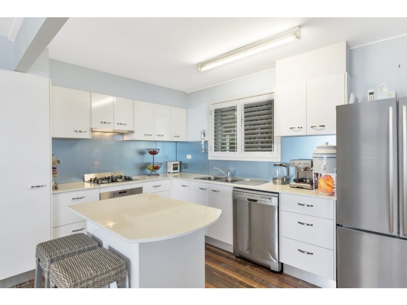 13 Grace Street, Beachmere QLD 4510