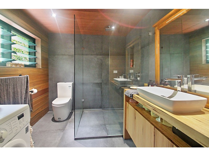 18 Adensfield Ct, Cooroibah QLD 4565