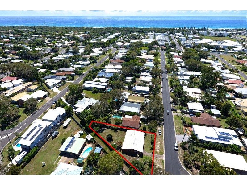 30 Spindrift Ave, Coolum Beach QLD 4573