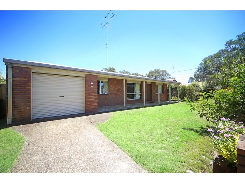 30 Spindrift Ave, Coolum Beach QLD 4573