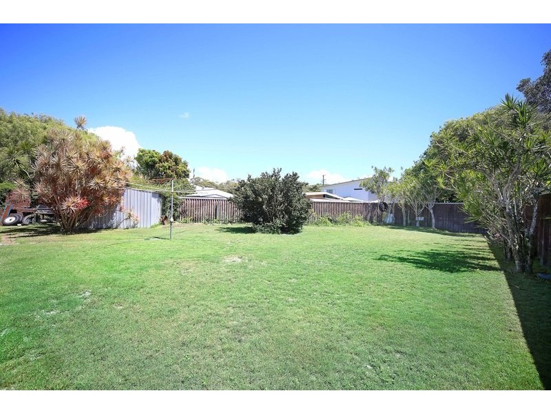 30 Spindrift Ave, Coolum Beach QLD 4573