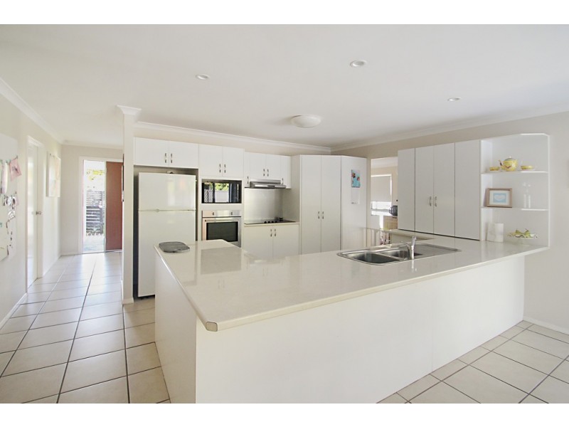25 Leafhaven Dr, Tewantin QLD 4565