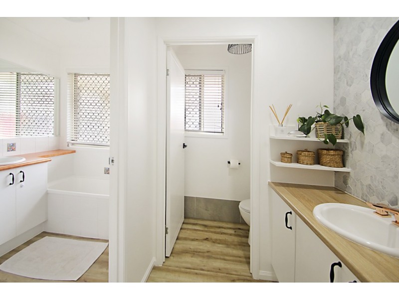 21 Leafhaven Dr, Tewantin QLD 4565