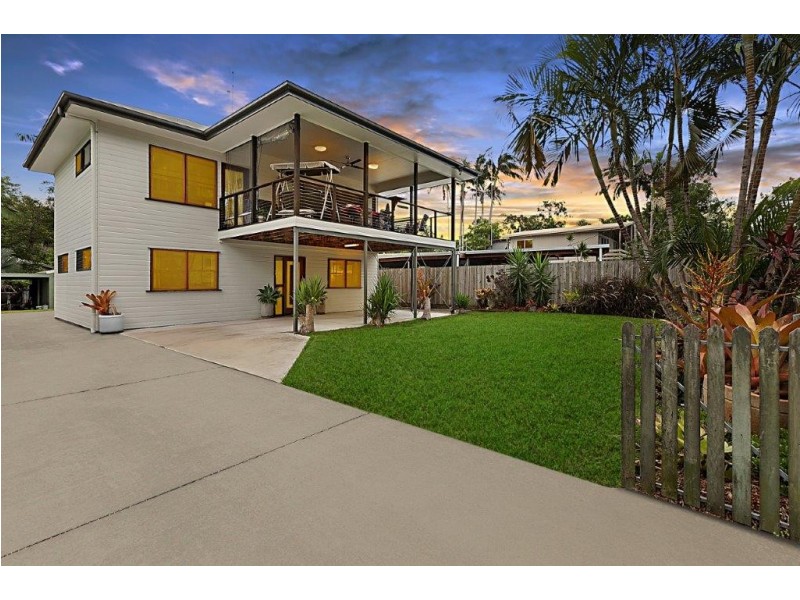 30 Pines Avenue, Cooroibah QLD 4565